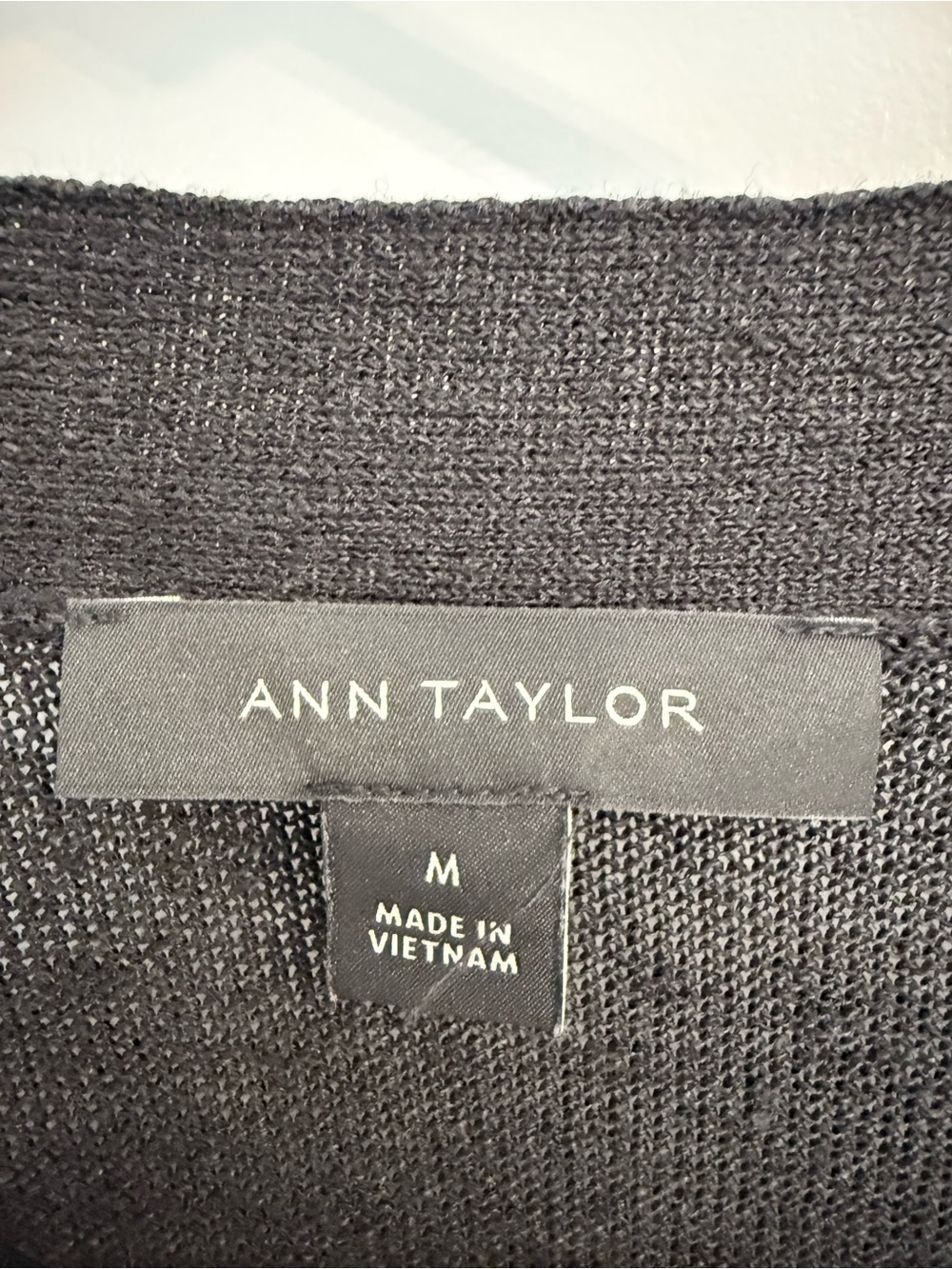 Ann Taylor Black Open Front Lightweight Knit Cardigan M - Picture 4 of 4
